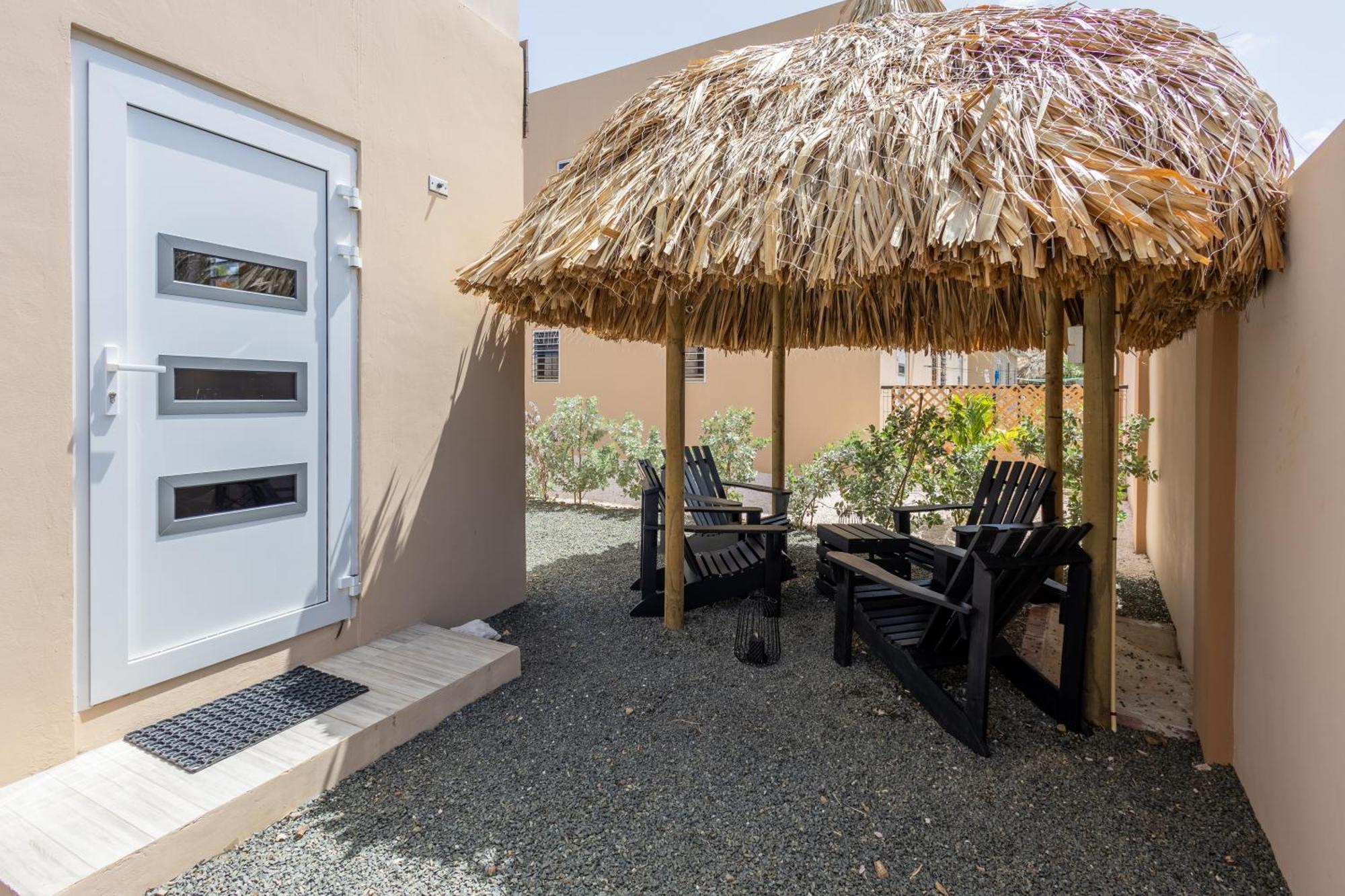 Av Curacao - Centrally Located Spacious Apartment Willemstad Extérieur photo