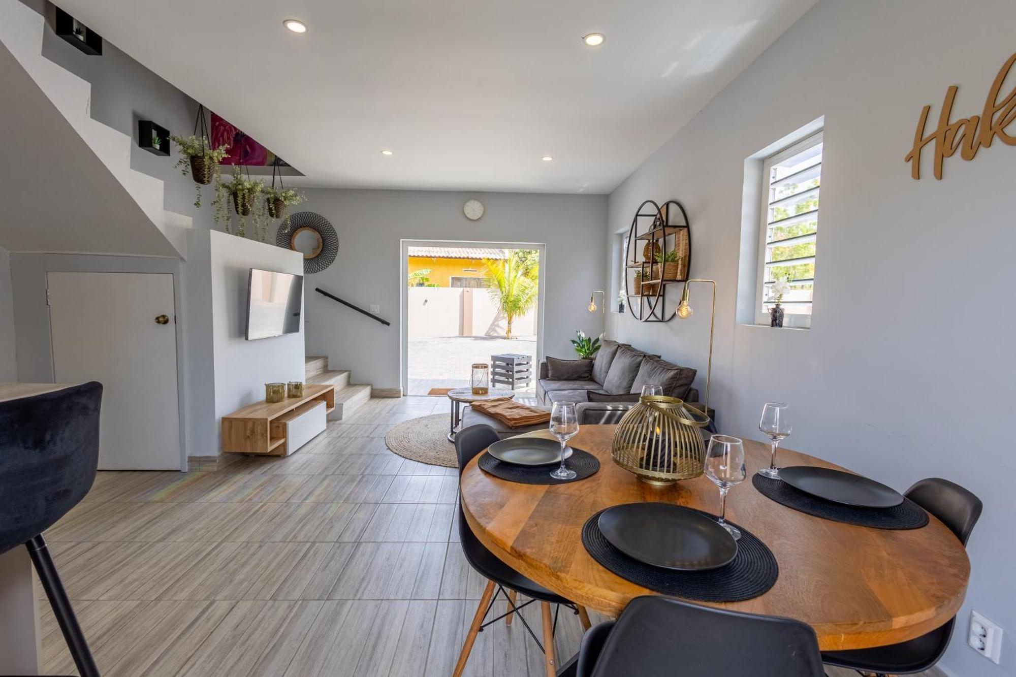 Av Curacao - Centrally Located Spacious Apartment Willemstad Extérieur photo