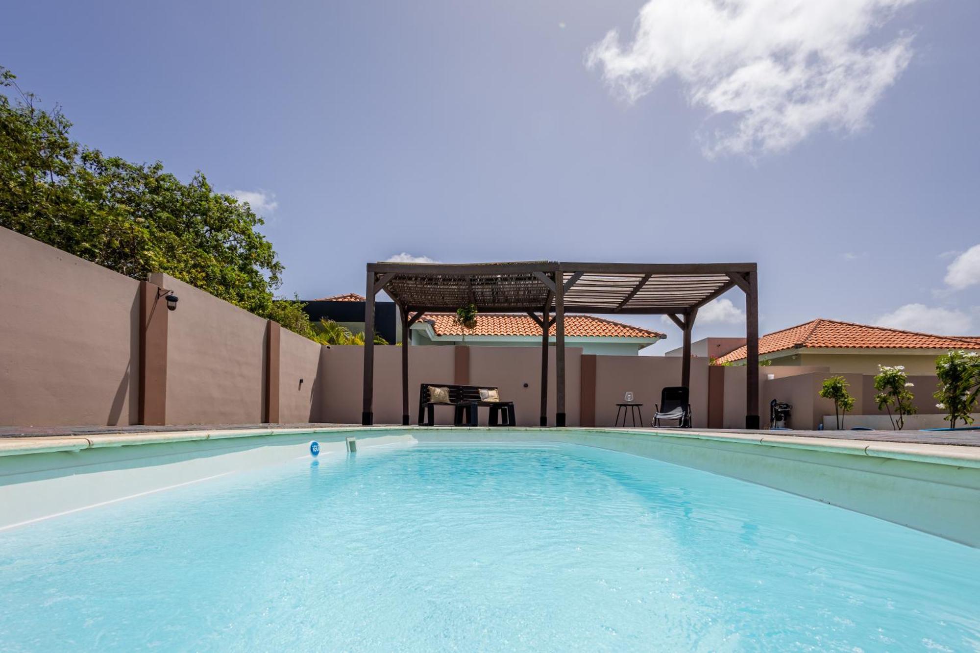 Av Curacao - Centrally Located Spacious Apartment Willemstad Extérieur photo