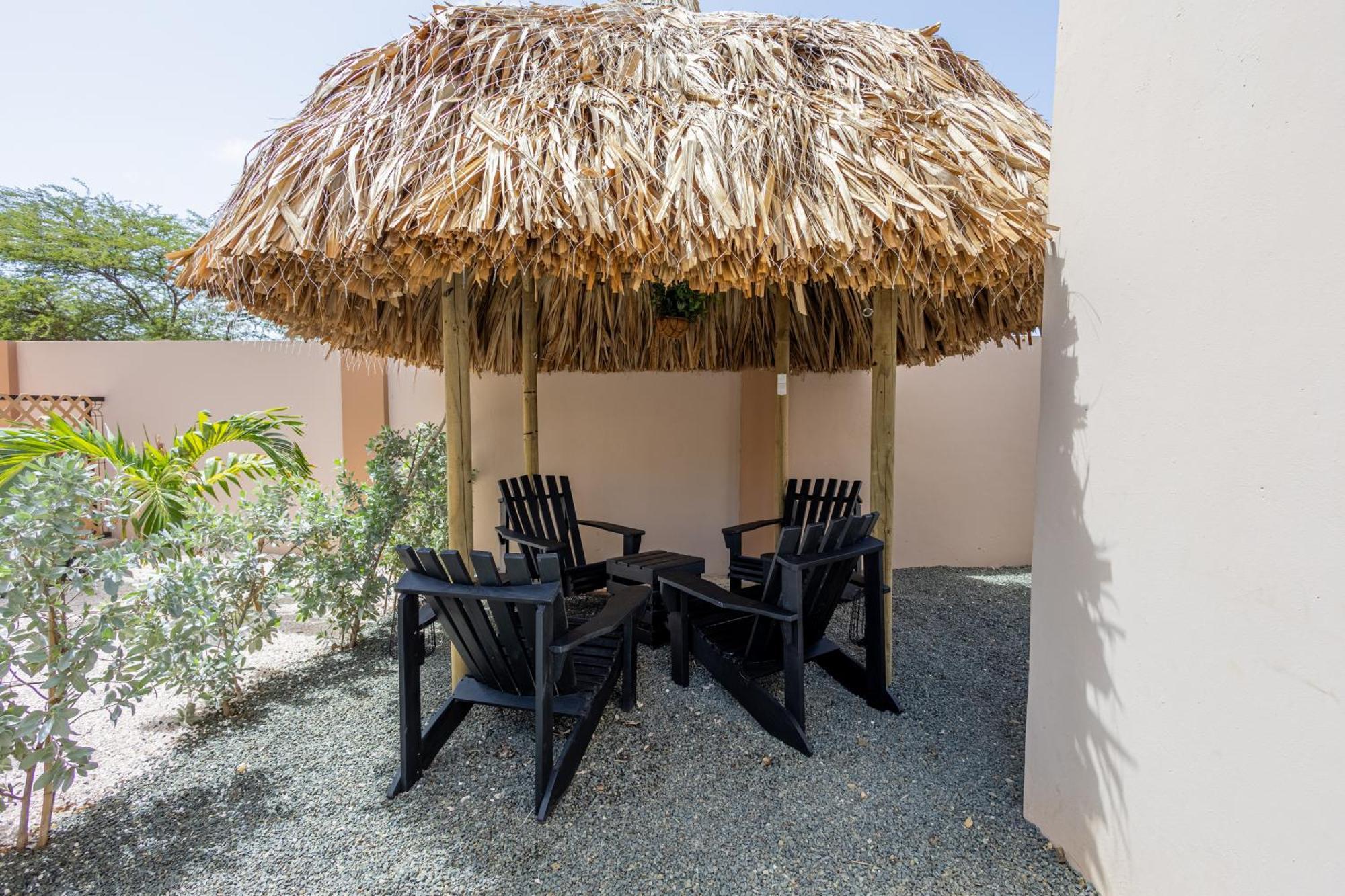 Av Curacao - Centrally Located Spacious Apartment Willemstad Extérieur photo