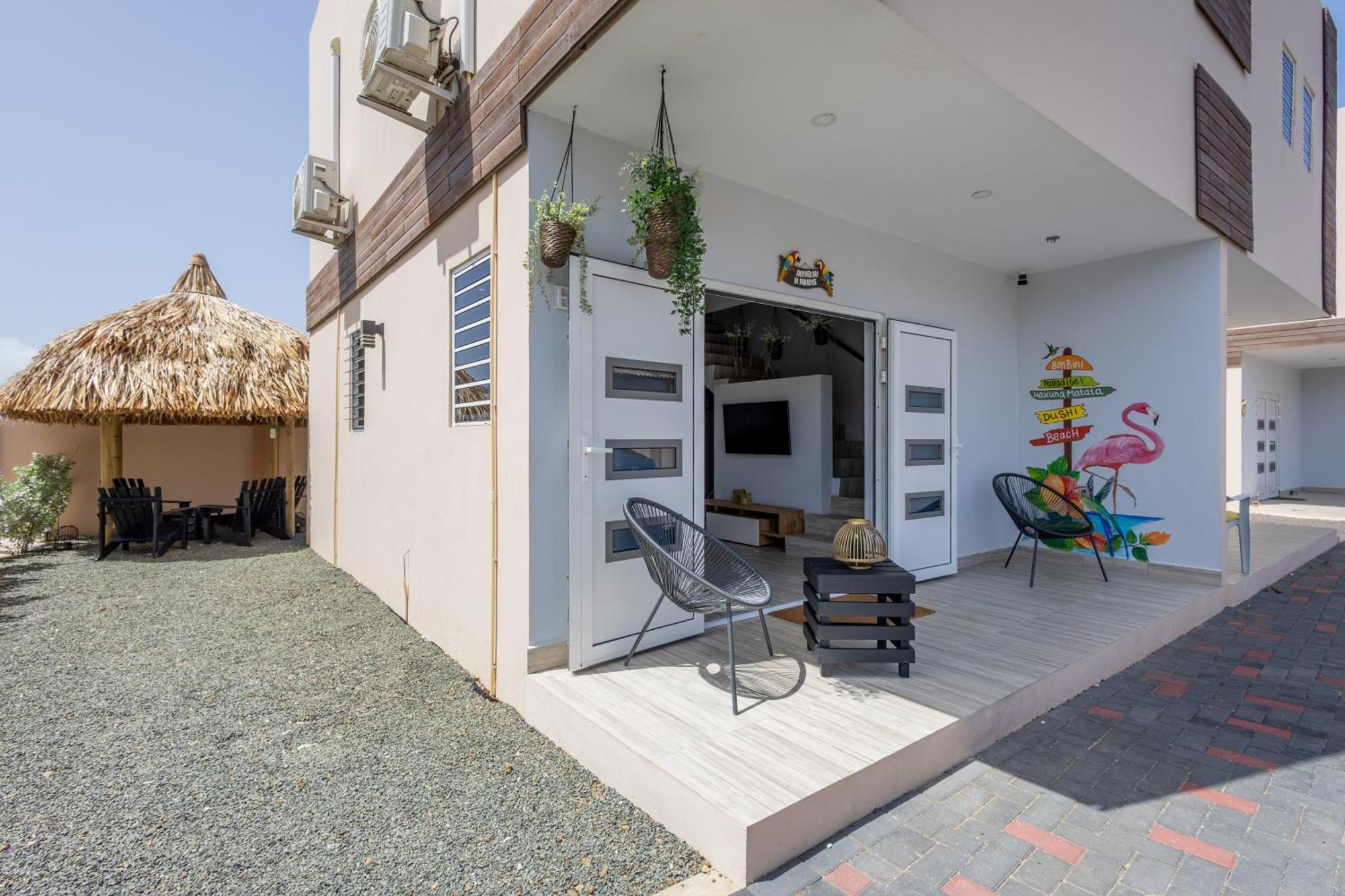 Av Curacao - Centrally Located Spacious Apartment Willemstad Extérieur photo
